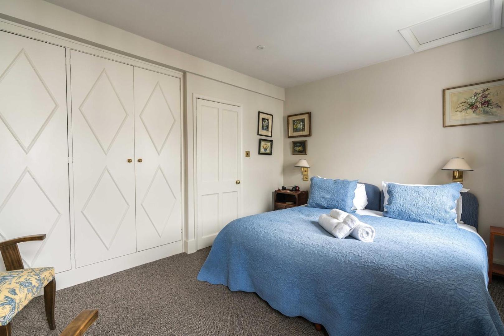 Charming 2bd House With Garden In Hammersmith Apartment London