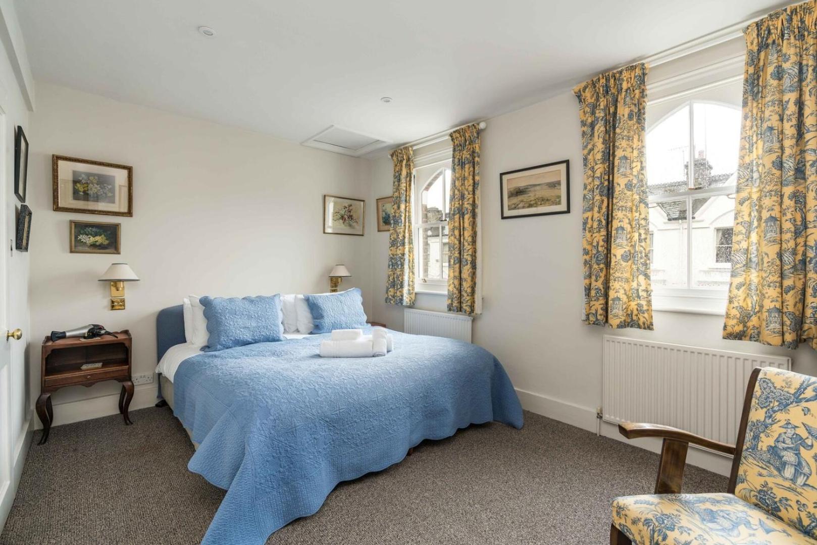 Charming 2bd House With Garden In Hammersmith Apartment *